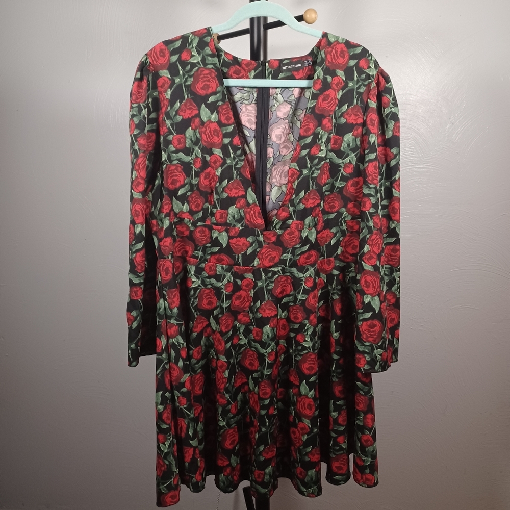 PrettyLittleThing Plunge Long Sleeve Dress Size 16